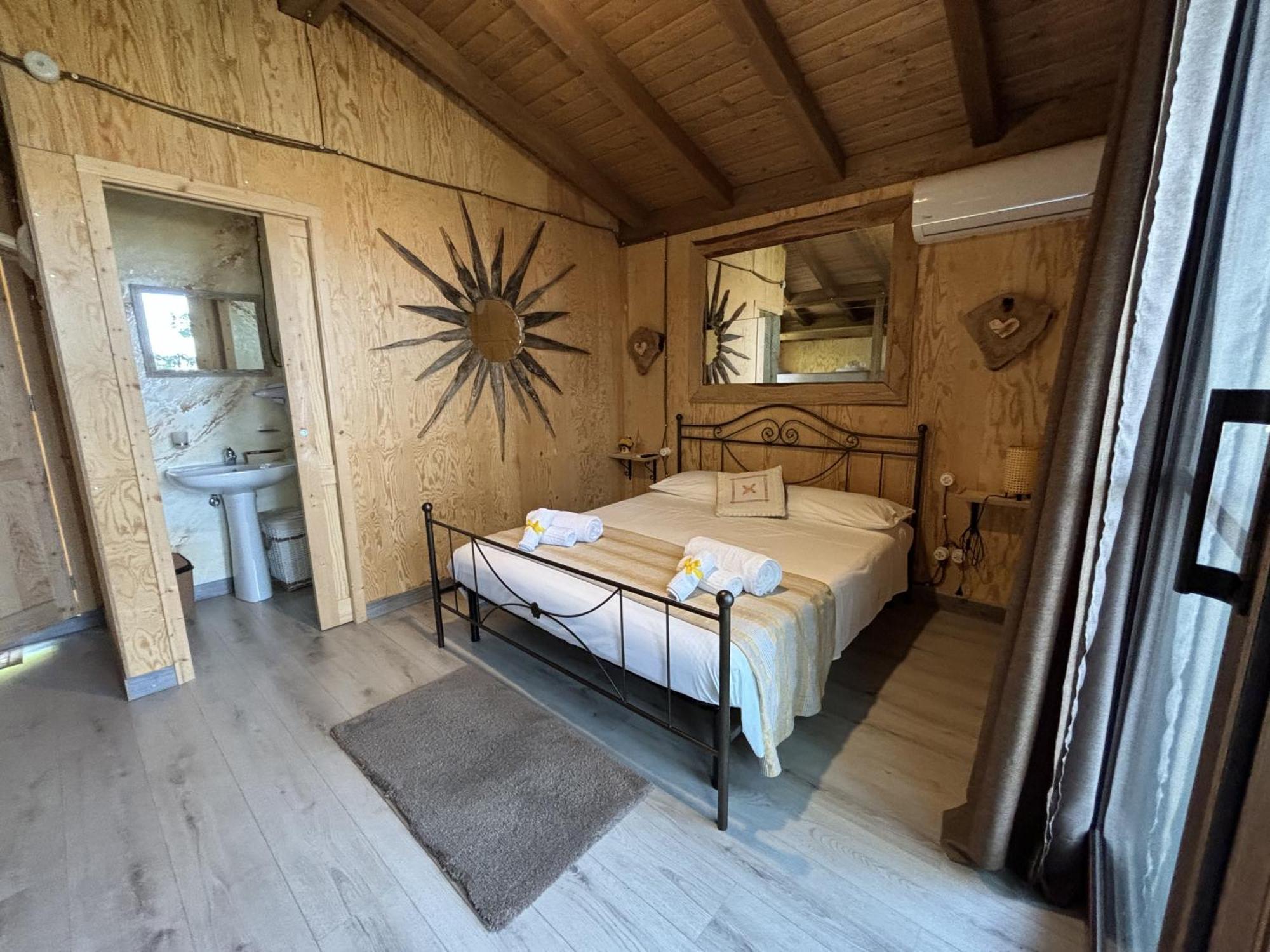B & B Le Casette Sull'Albero Di Villa Alba メッシーナ エクステリア 写真