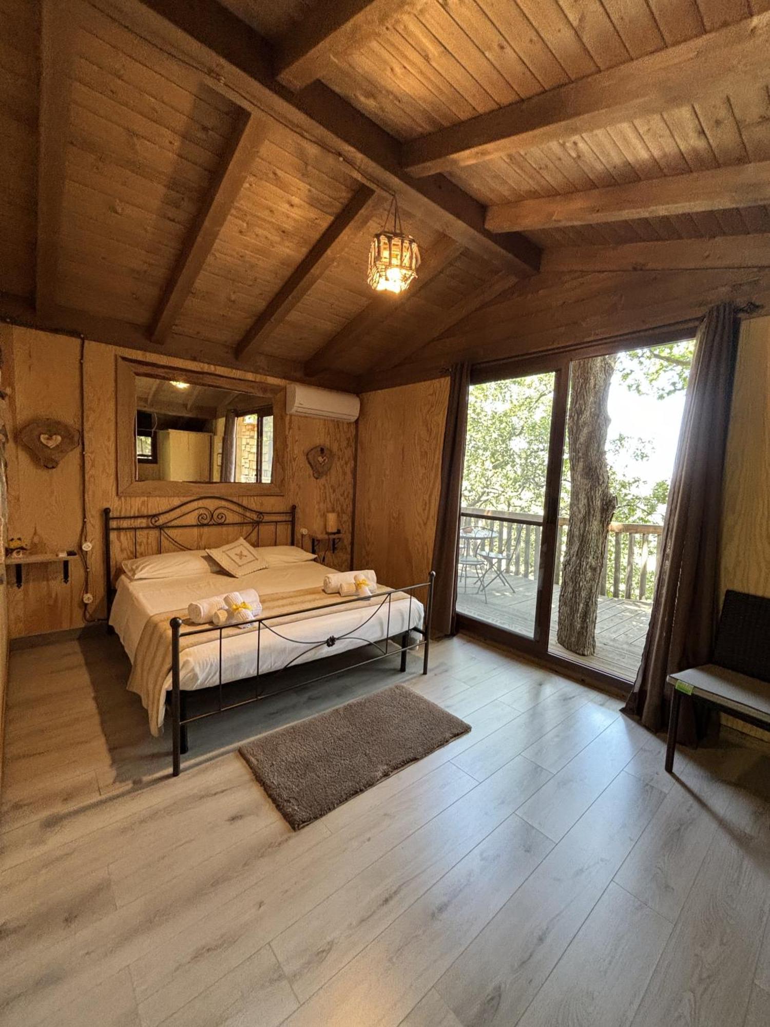 B & B Le Casette Sull'Albero Di Villa Alba メッシーナ エクステリア 写真